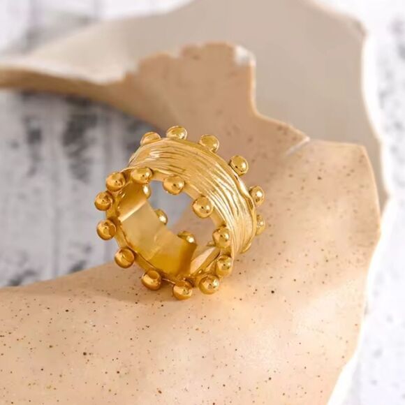 New ANTHRO Elegant Gold Ring Sz 6 7 8 - Picture 9 of 12